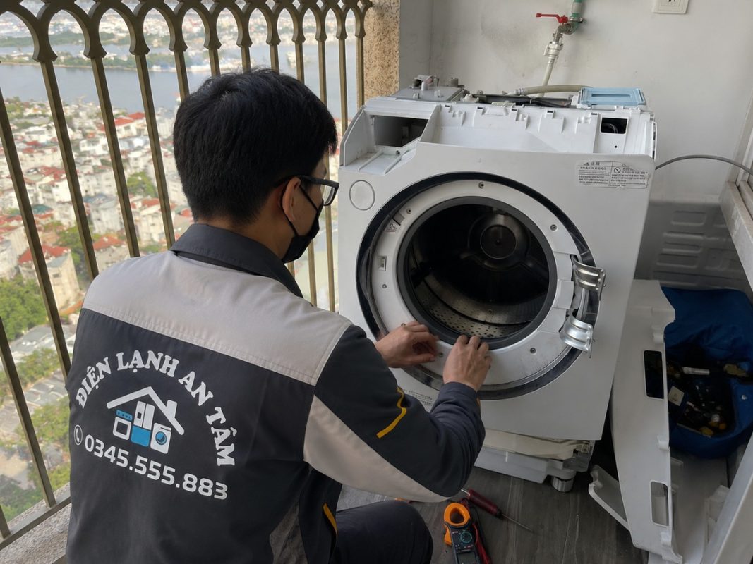 máy giặt vừa cấp nước đã xả